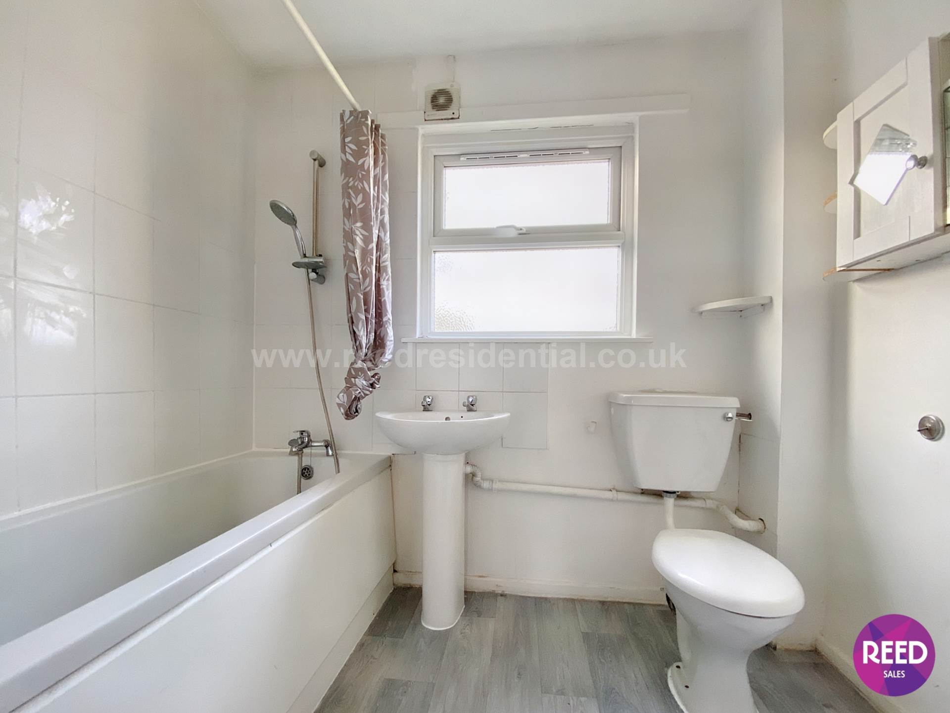 Alton Gardens, Southend On Sea, Image 10