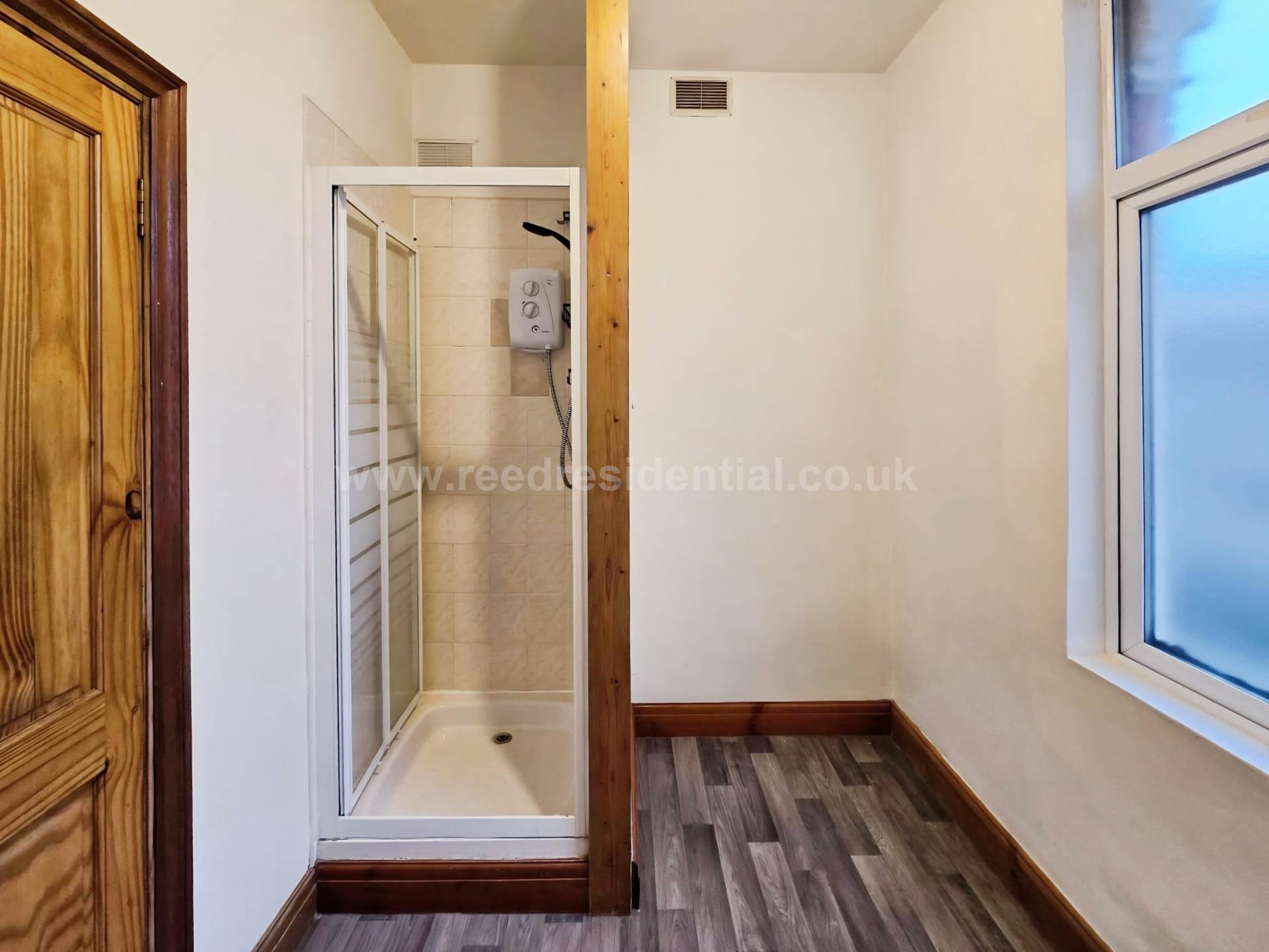 Silverdale Ave, Westcliff On Sea, Image 11