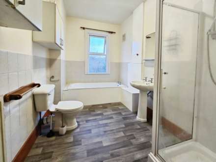 Silverdale Ave, Westcliff On Sea, Image 10