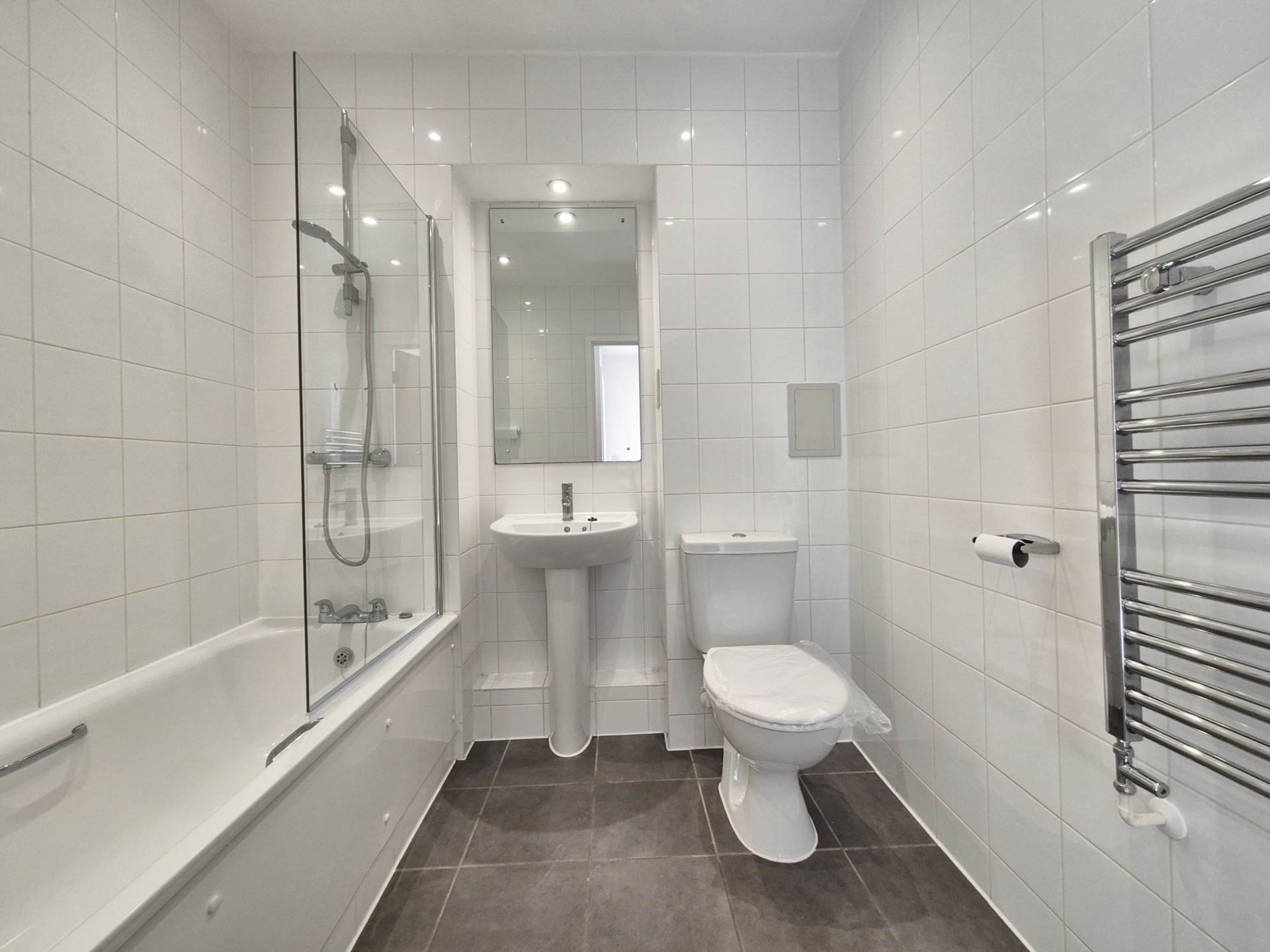 Zephyr Court, Stoke Quay, Image 10