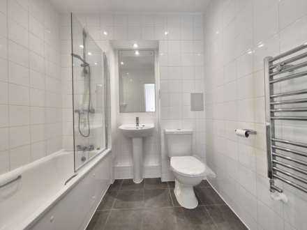 Zephyr Court, Stoke Quay, Image 10