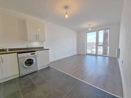 Zephyr Court, Stoke Quay, Image 6