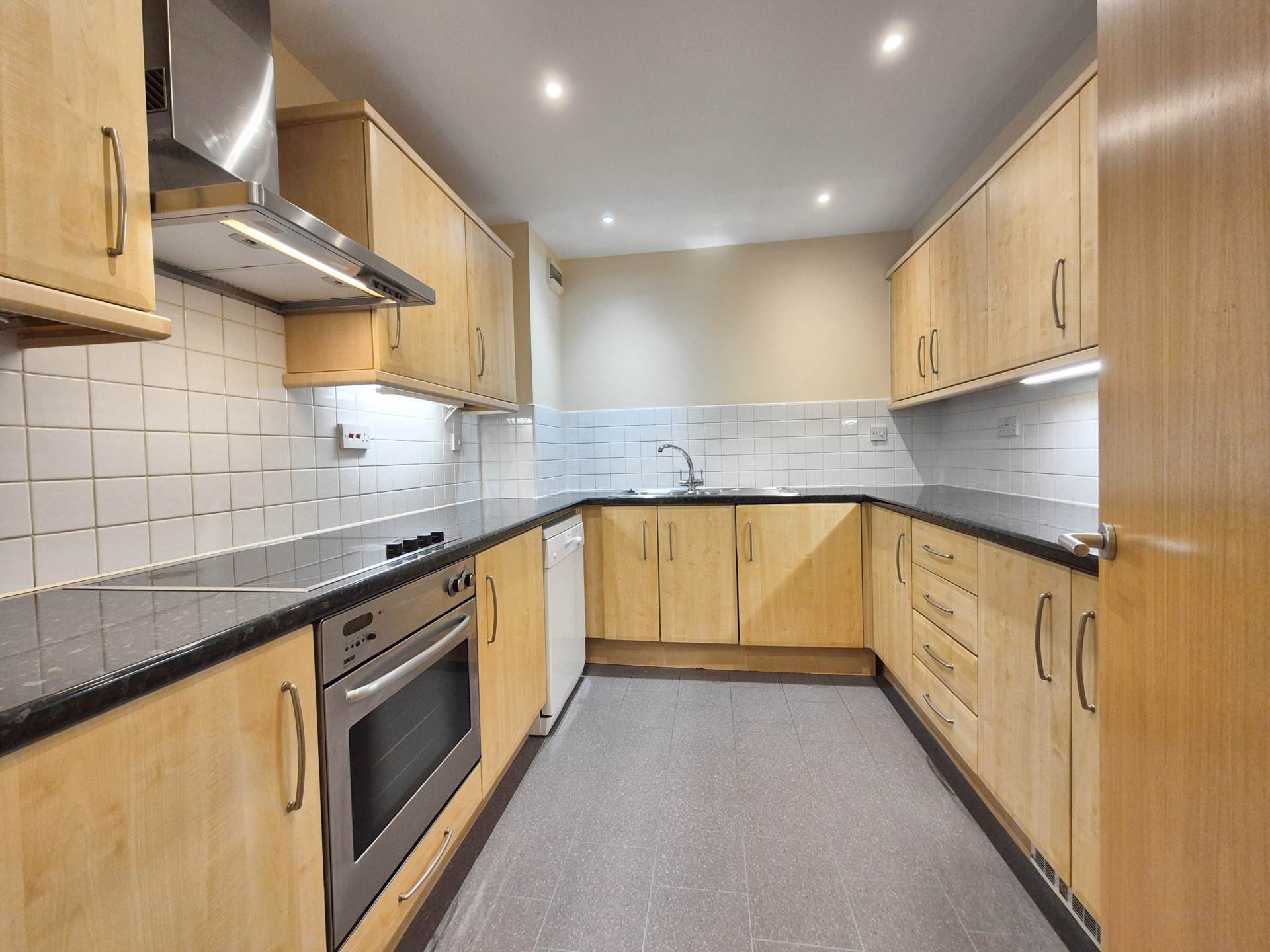 Neptune Square, Ipswich, Image 11