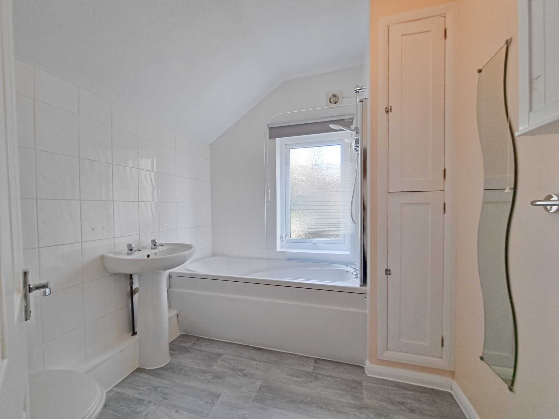 Finchley Road, Image 15