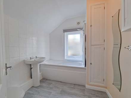 Finchley Road, Image 15
