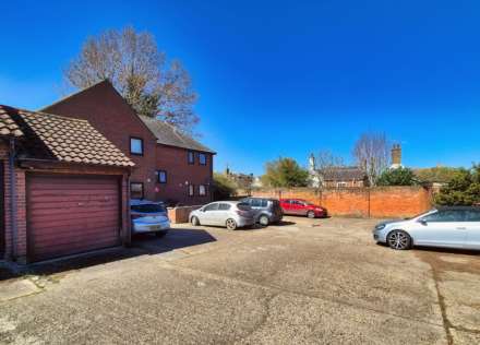 Hilton Close, Manningtree, Image 9