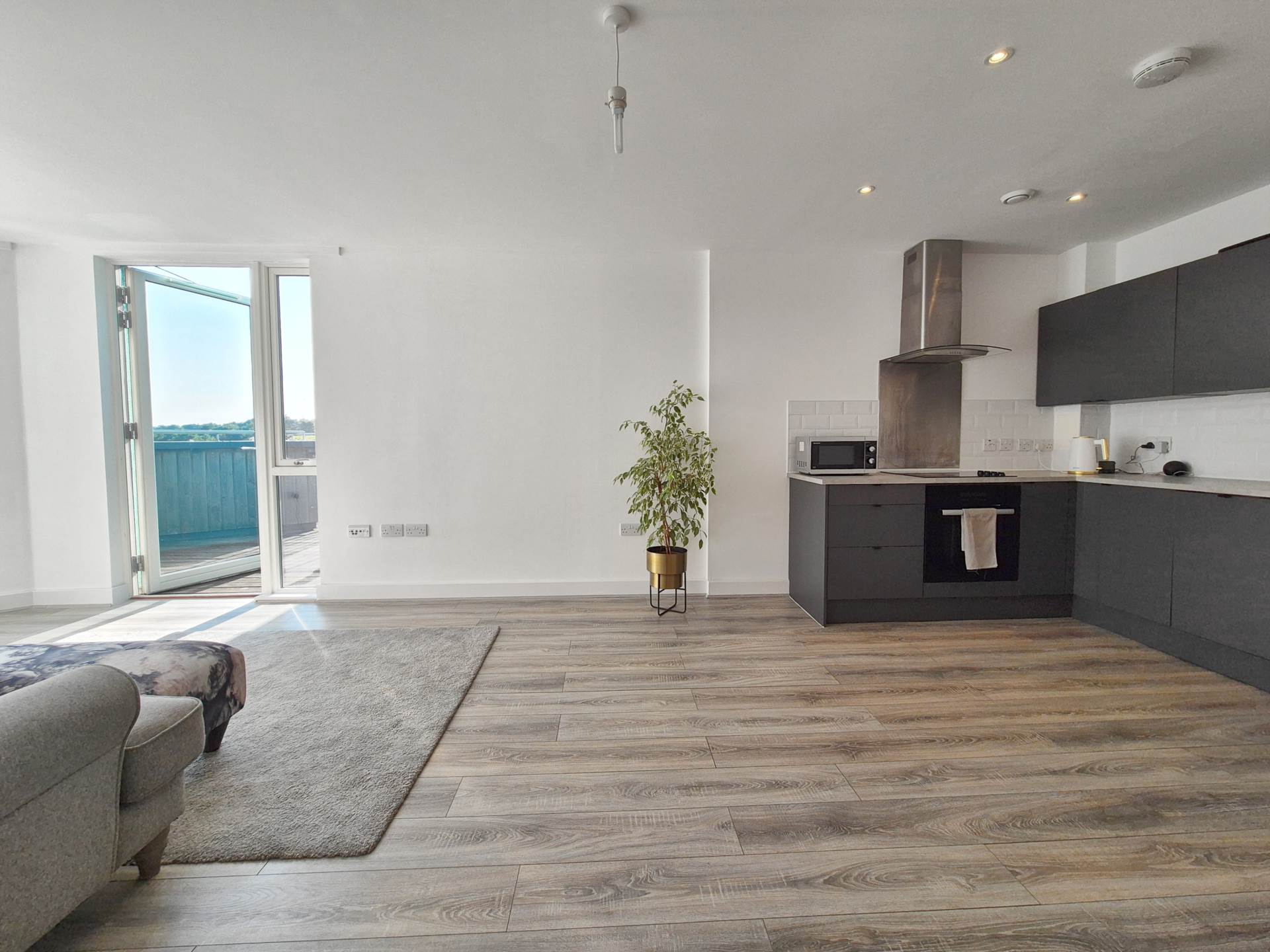 Leven Court, Barnard Square, Stoke Quay, Image 7