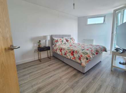 Leven Court, Barnard Square, Stoke Quay, Image 10