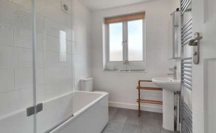 Ascot Drive, Ipswich, Image 15