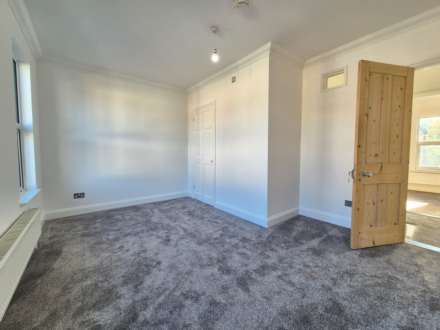 Brooks Hall Road, Ipswich, Image 15