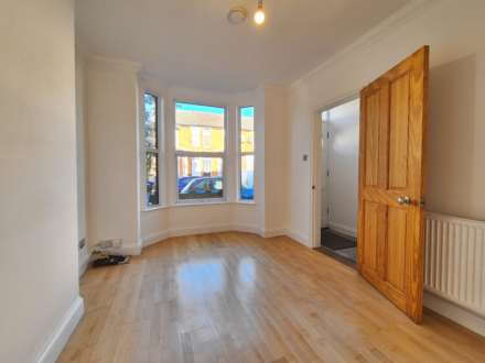 Brooks Hall Road, Ipswich, Image 2