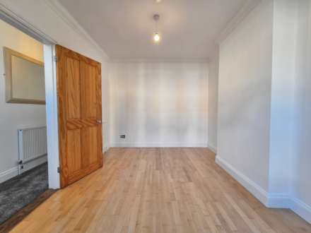 Brooks Hall Road, Ipswich, Image 3