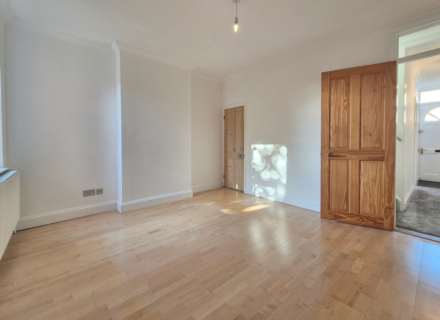 Brooks Hall Road, Ipswich, Image 7