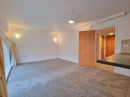 Whitehall Place, Woodbridge, Image 7