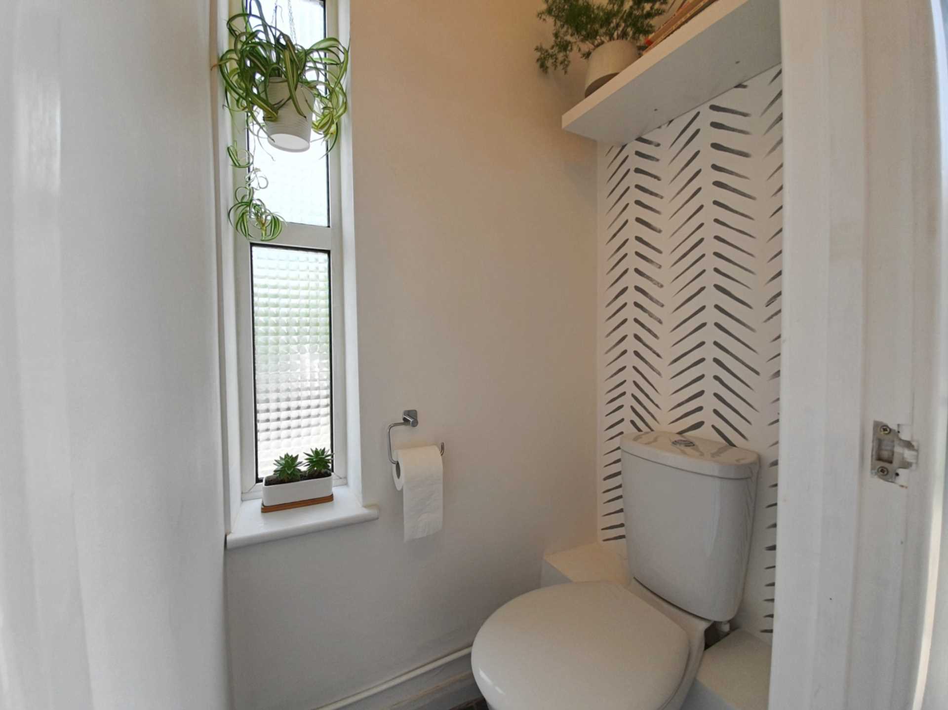 Chesterfield Drive, Ipswich, Image 14