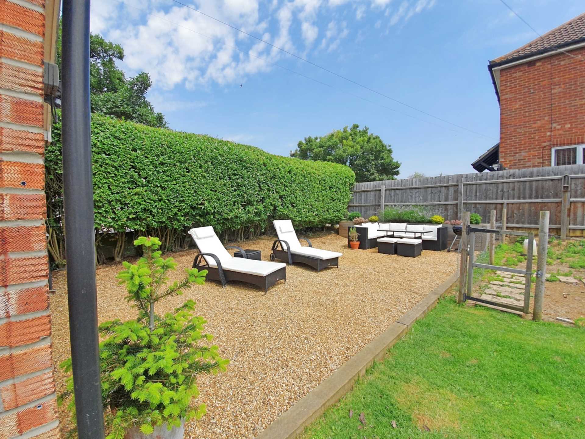 Chesterfield Drive, Ipswich, Image 16