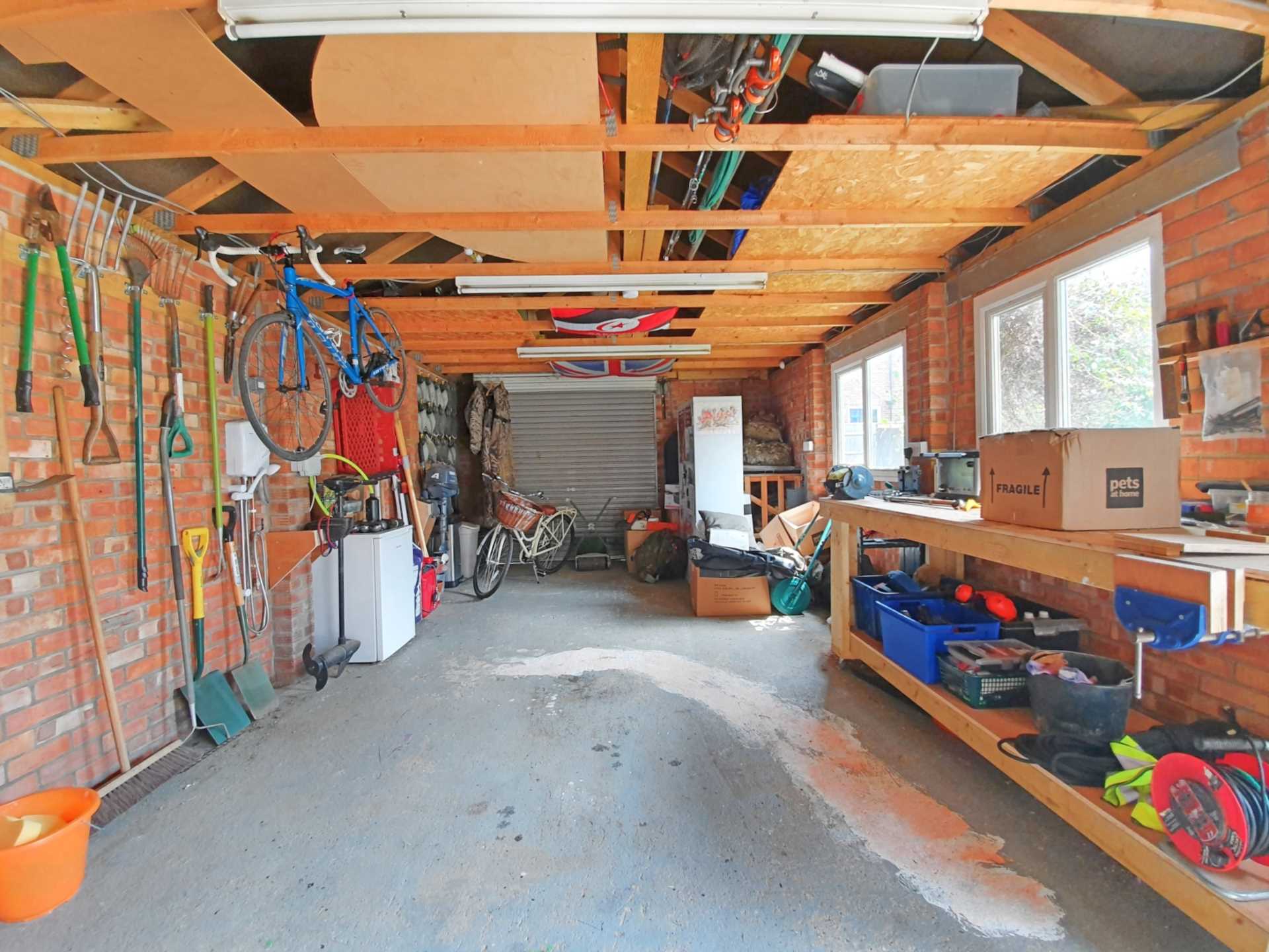 Chesterfield Drive, Ipswich, Image 18