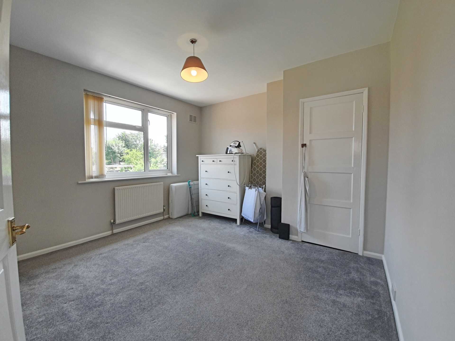 Chesterfield Drive, Ipswich, Image 25