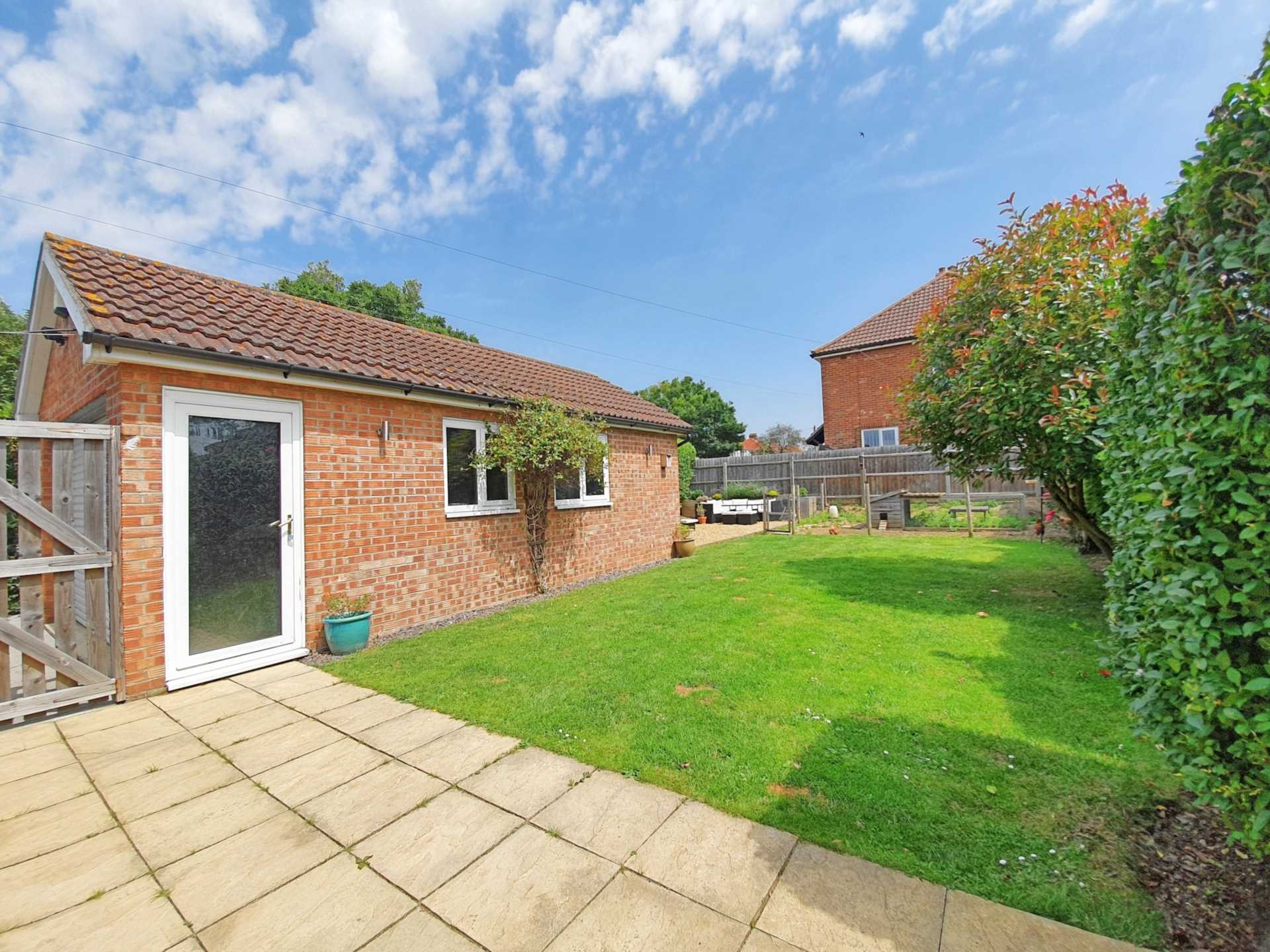 Chesterfield Drive, Ipswich, Image 3