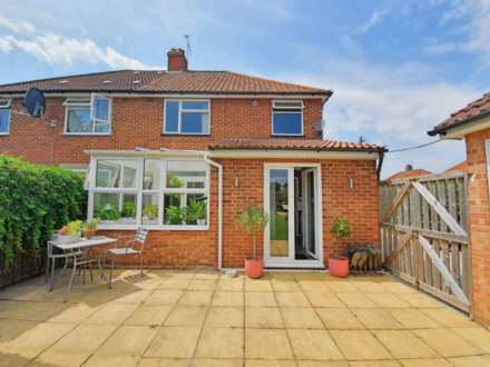 Chesterfield Drive, Ipswich, Image 15