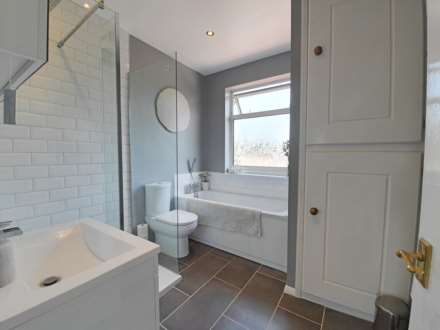 Chesterfield Drive, Ipswich, Image 24