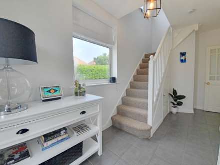 Chesterfield Drive, Ipswich, Image 5