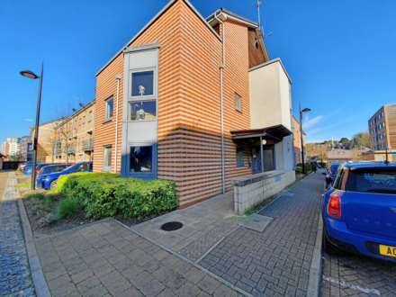 1 Bedroom Apartment, Maude Street, Orwell Quay