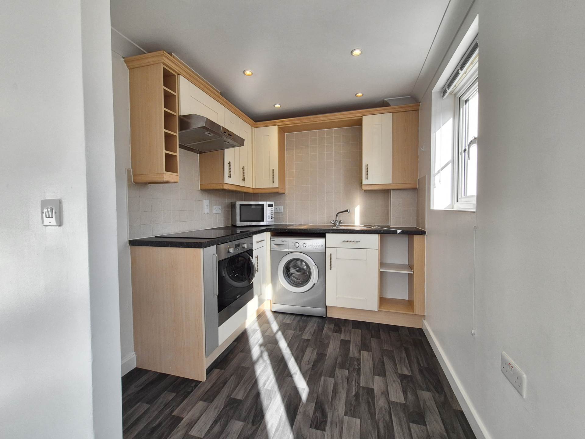 Provan Court, Foxgrove Gardens, Ipswich, Image 6