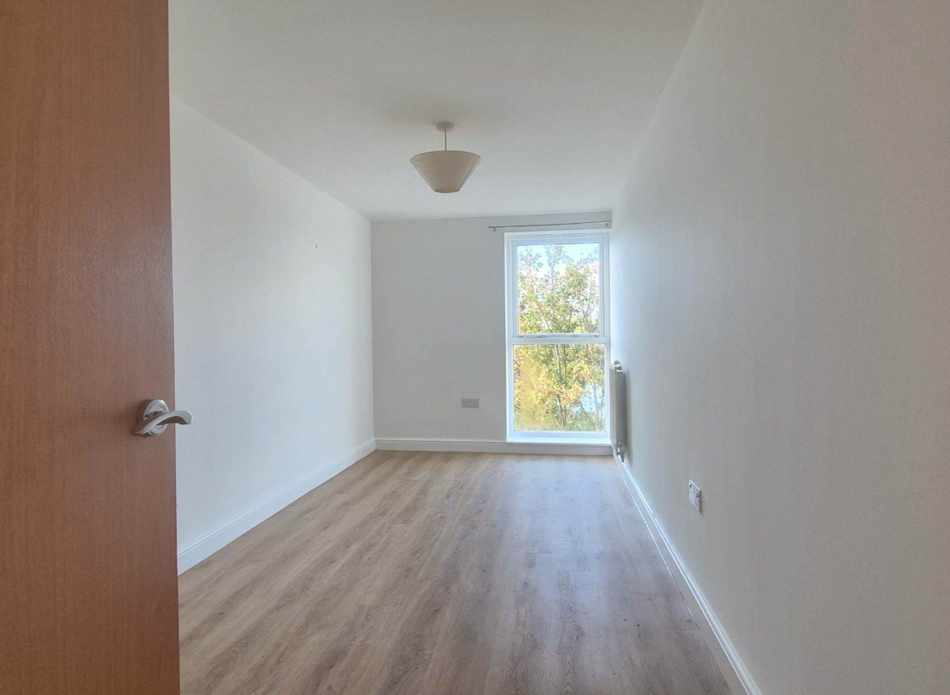 Broomwade Close, Off Ranelagh Road, Image 16