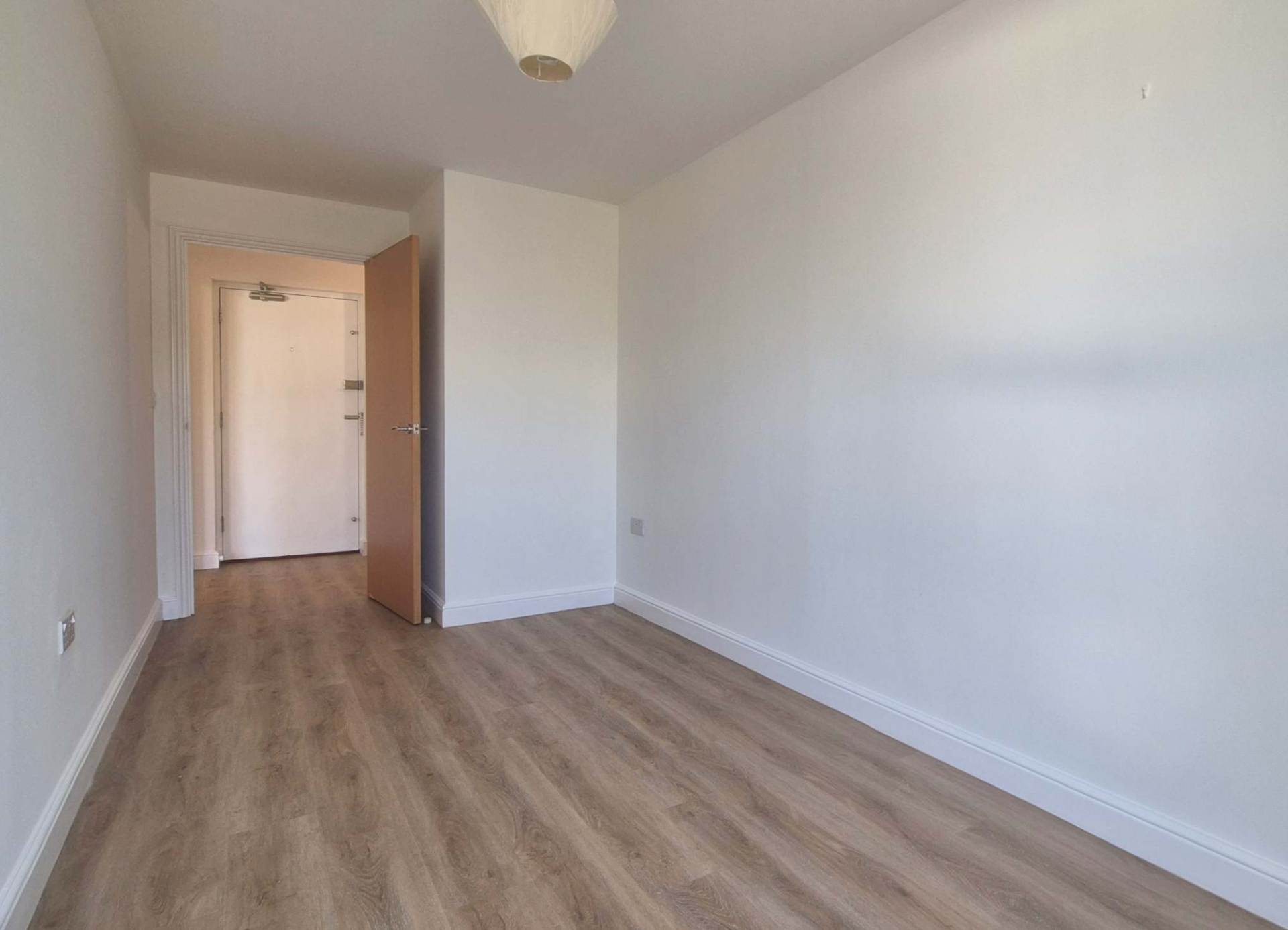 Broomwade Close, Off Ranelagh Road, Image 17