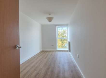 Broomwade Close, Off Ranelagh Road, Image 16