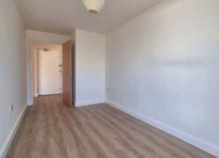 Broomwade Close, Off Ranelagh Road, Image 17