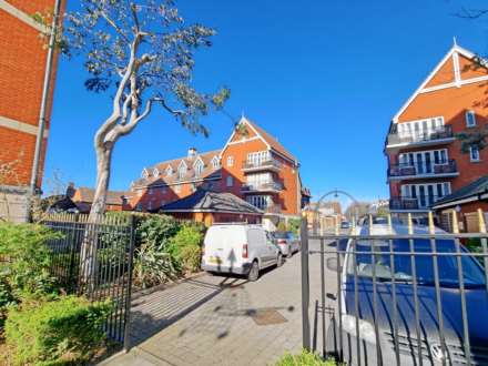 Neptune Square, Ipswich, Image 21