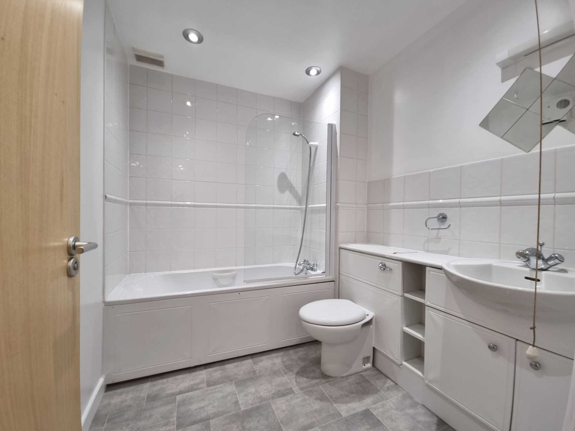 Neptune Square, Ipswich, Image 12