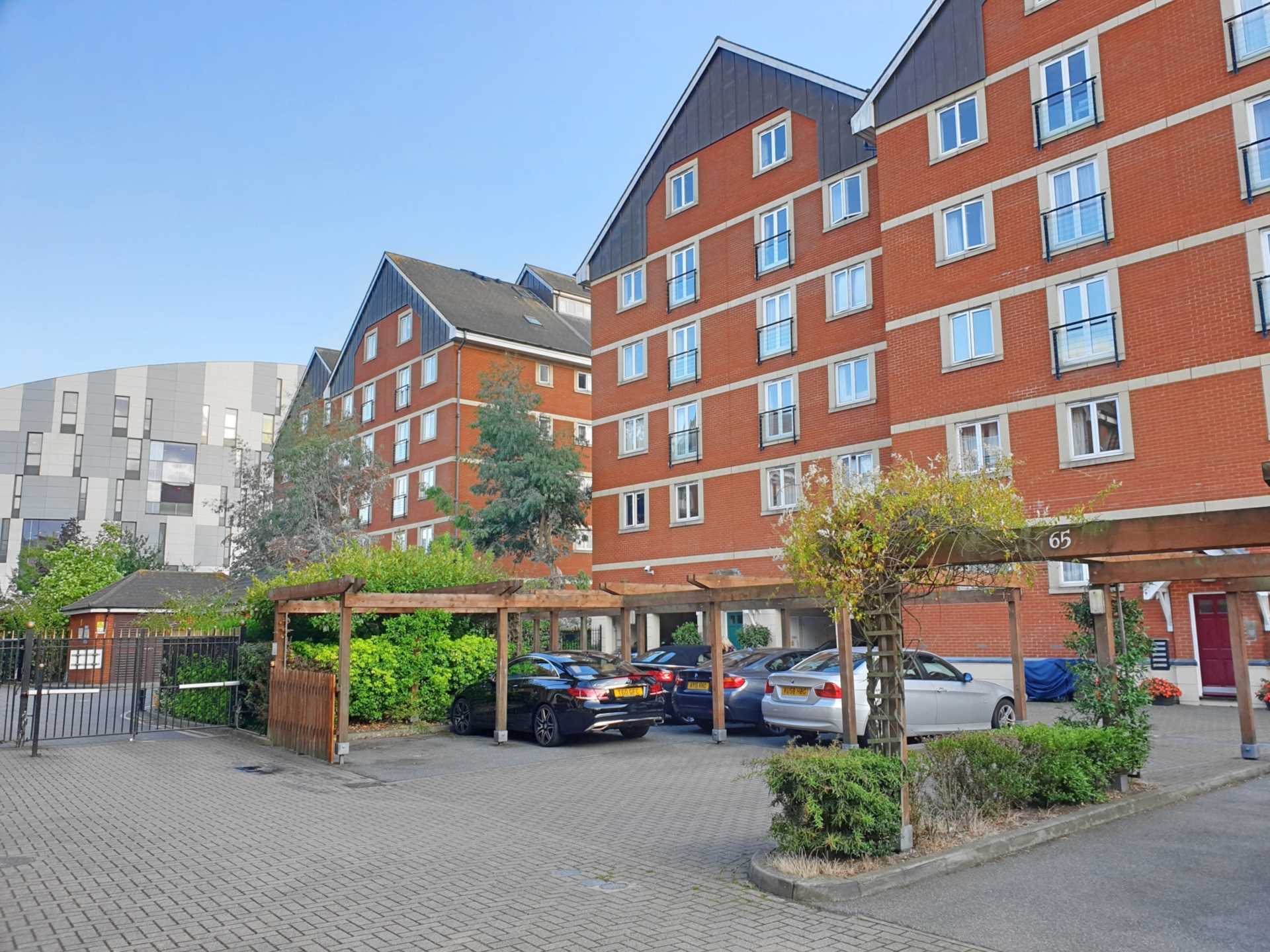 Neptune Square, Ipswich, Image 19