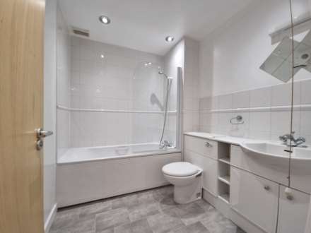 Neptune Square, Ipswich, Image 12