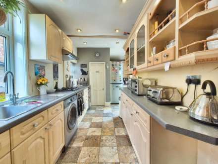 Dales View Road, Ipswich, Image 3
