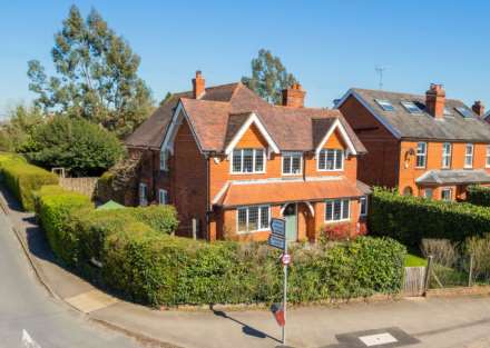 Kennylands Road, Sonning Common