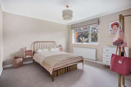 The Chestnuts, Lower Shiplake, Image 10