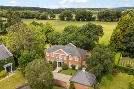 Manor Wood Gate, Lower Shiplake, Image 2