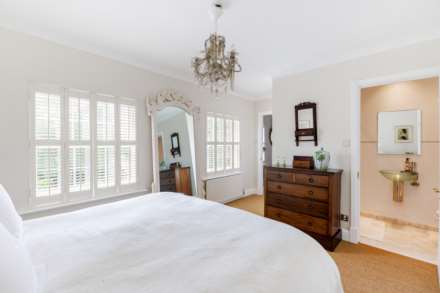 Manor Wood Gate, Lower Shiplake, Image 20