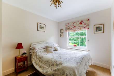 Manor Wood Gate, Lower Shiplake, Image 25