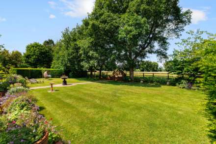 Manor Wood Gate, Lower Shiplake, Image 27