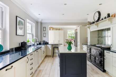 Manor Wood Gate, Lower Shiplake, Image 3