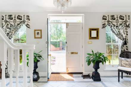 Manor Wood Gate, Lower Shiplake, Image 5