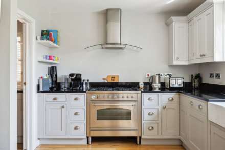 Belle Vue Road, Henley On Thames, Image 2