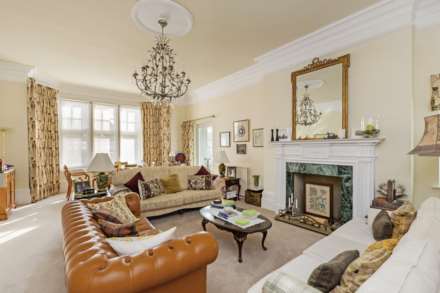 4 Bedroom Apartment, Crowsley Road, Lower Shiplake