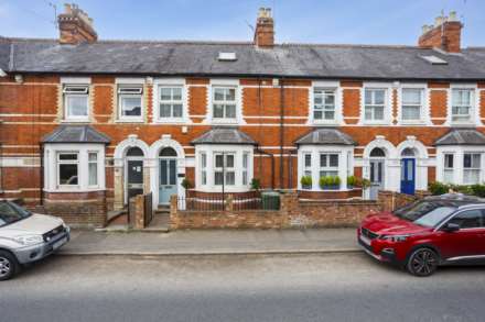 4 Bedroom Terrace, Reading Road, Henley On Thames