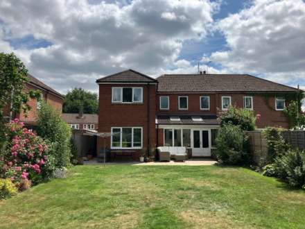 Heath Drive, Binfield Heath, Image 16