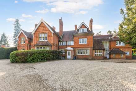 5 Bedroom Duplex, Crowsley Road, Lower Shiplake
